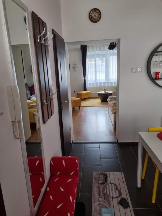 Flóra apartman Szeged Exterior foto